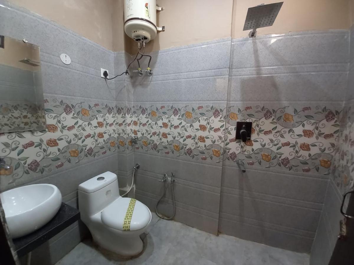 Hotel Banke Bihari Харидвар Экстерьер фото