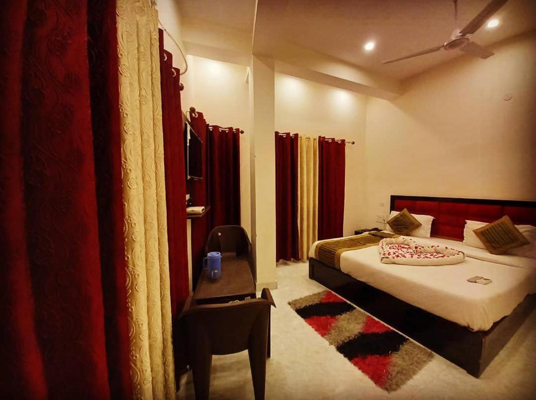 Hotel Banke Bihari Харидвар Экстерьер фото