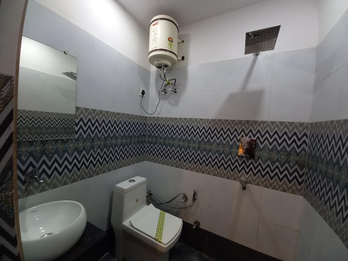 Hotel Banke Bihari Харидвар Экстерьер фото